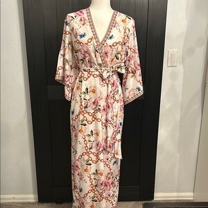 Chic Floral Chain Kimono Wrap